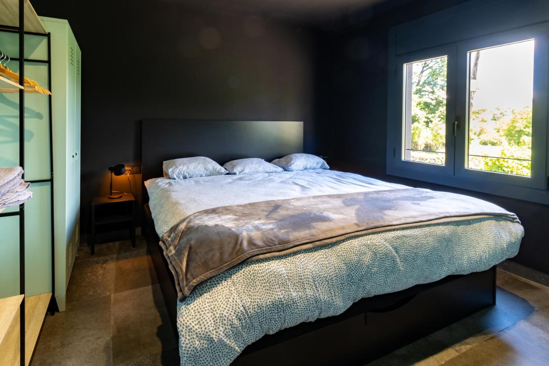 Black House Sorprendente Casa Estilo Industrial Olot Dış mekan fotoğraf