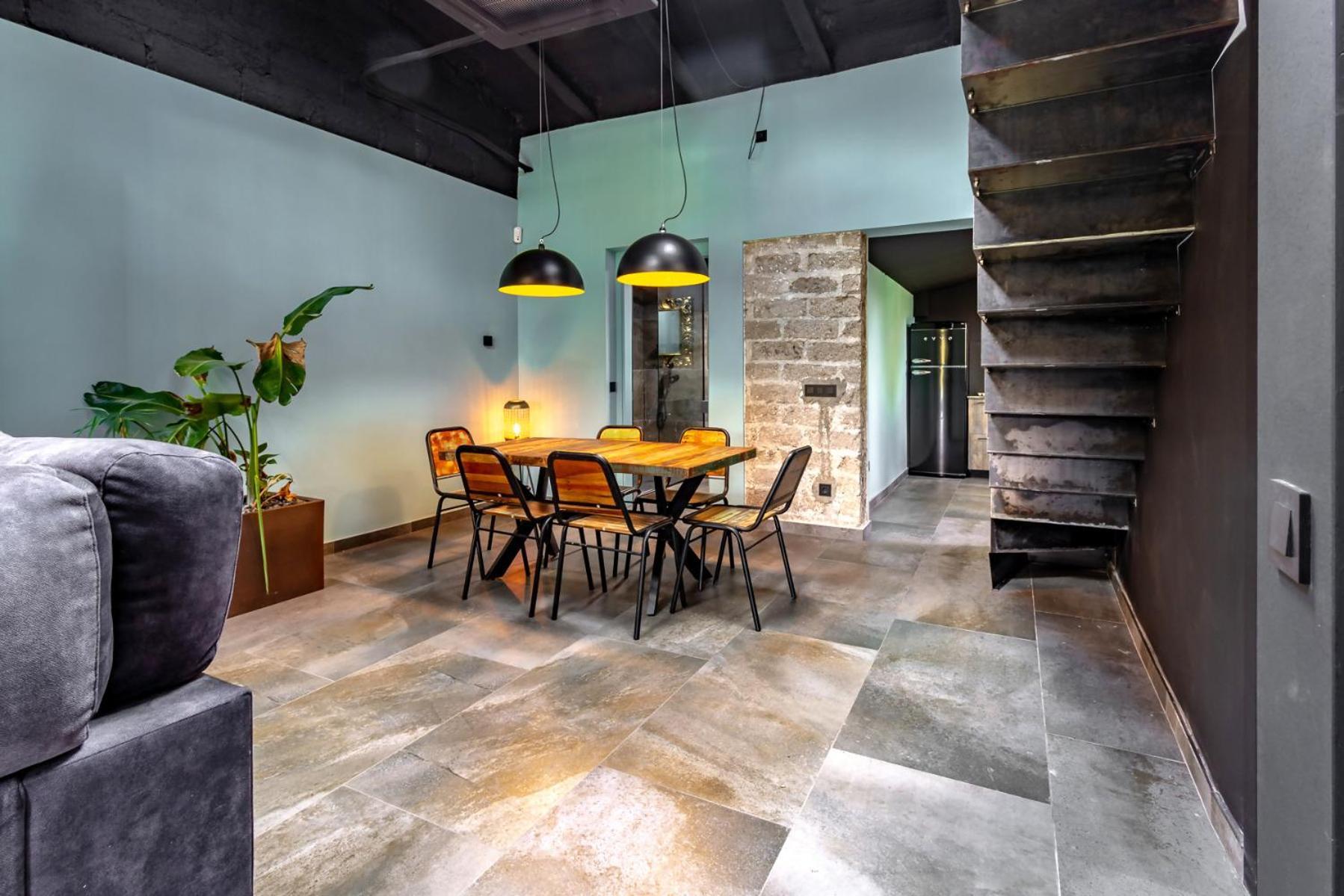 Black House Sorprendente Casa Estilo Industrial Olot Dış mekan fotoğraf